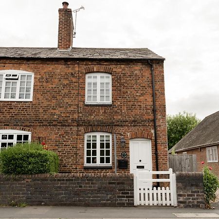 Cosy 2 Bed Cottage In Charming Village Of Christleton - For Up To 5 Esterno foto
