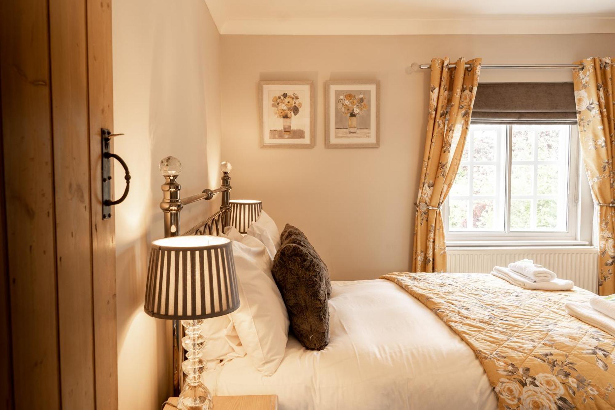 Cosy 2 Bed Cottage In Charming Village Of Christleton - For Up To 5 Esterno foto