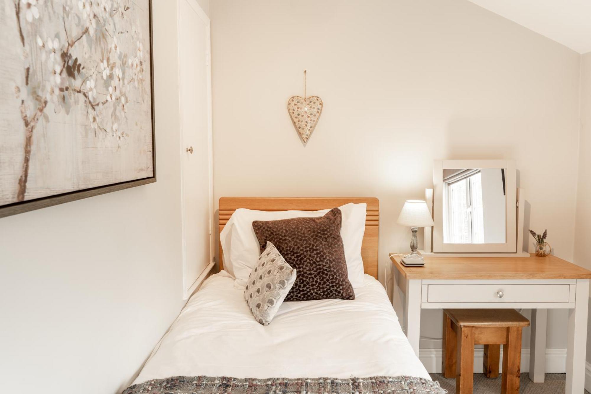 Cosy 2 Bed Cottage In Charming Village Of Christleton - For Up To 5 Esterno foto